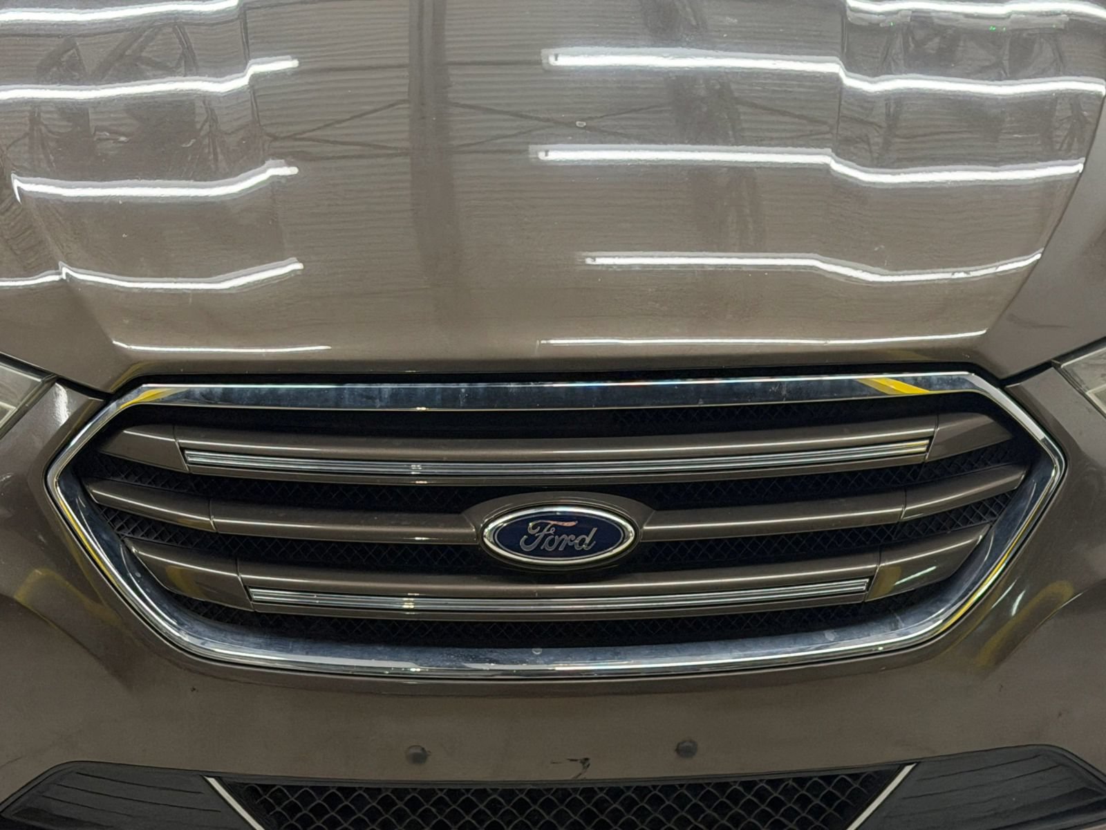 Used 2015 Ford Taurus Limited w/ Equipment Group 301A FWD image 5