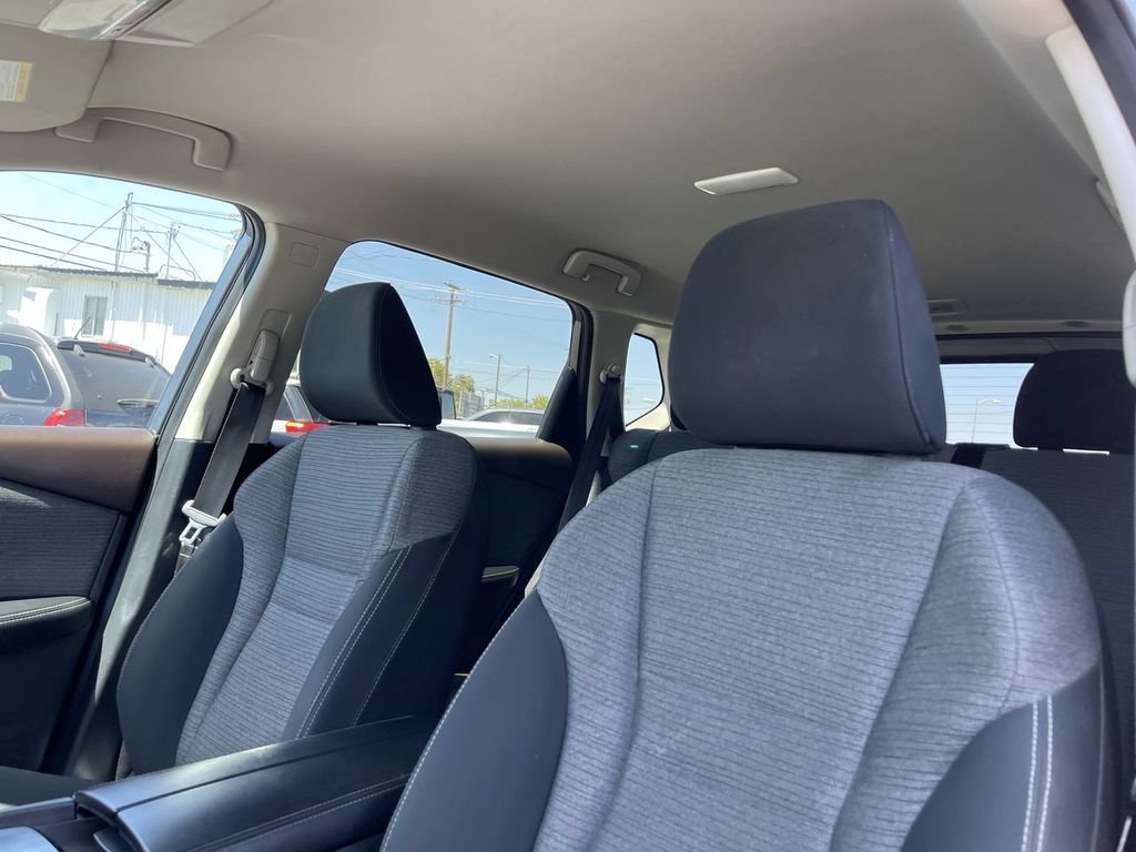 Used 2021 Nissan Rogue S FWD image 18