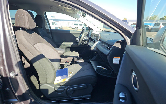 Used 2024 Hyundai Ioniq 5 SEL AWD/4WD image 6