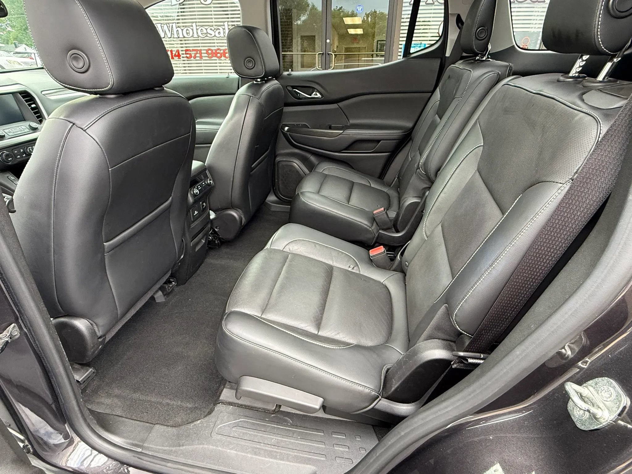 Used 2017 GMC Acadia SLT FWD image 14
