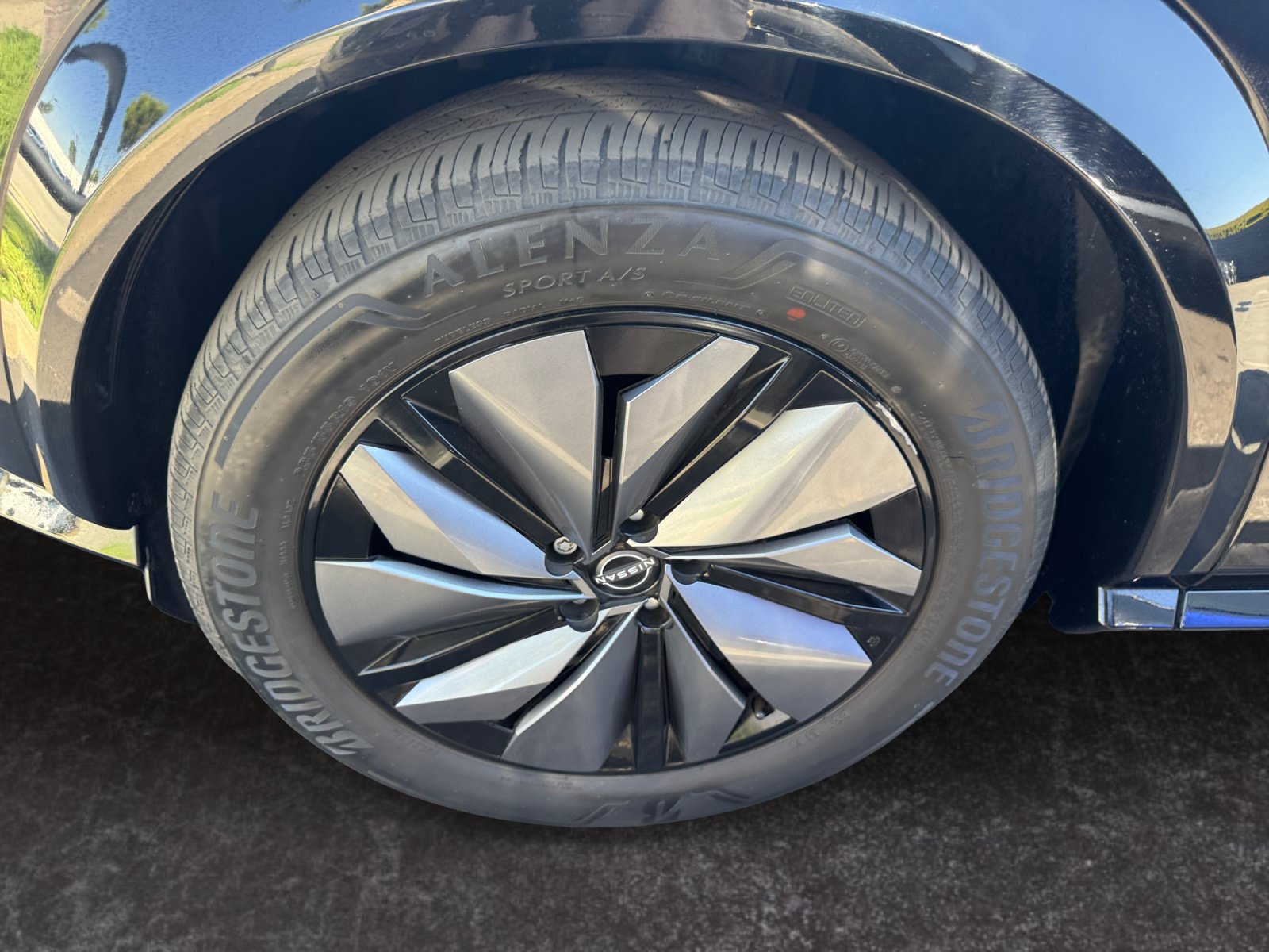 Used 2023 Nissan Ariya FWD image 14
