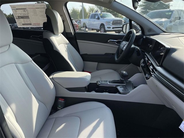 New 2026 Kia Sportage EX image 14