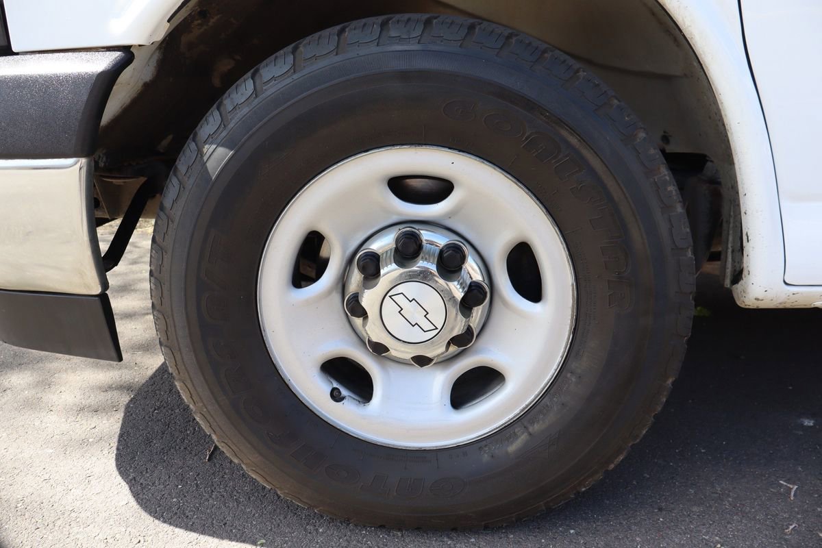 Used 2017 Chevrolet Express 3500 LT w/ LT Preferred Equipment Group image 39