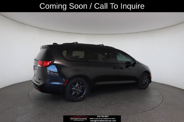 Used 2020 Chrysler Pacifica Touring-L Plus FWD image 20