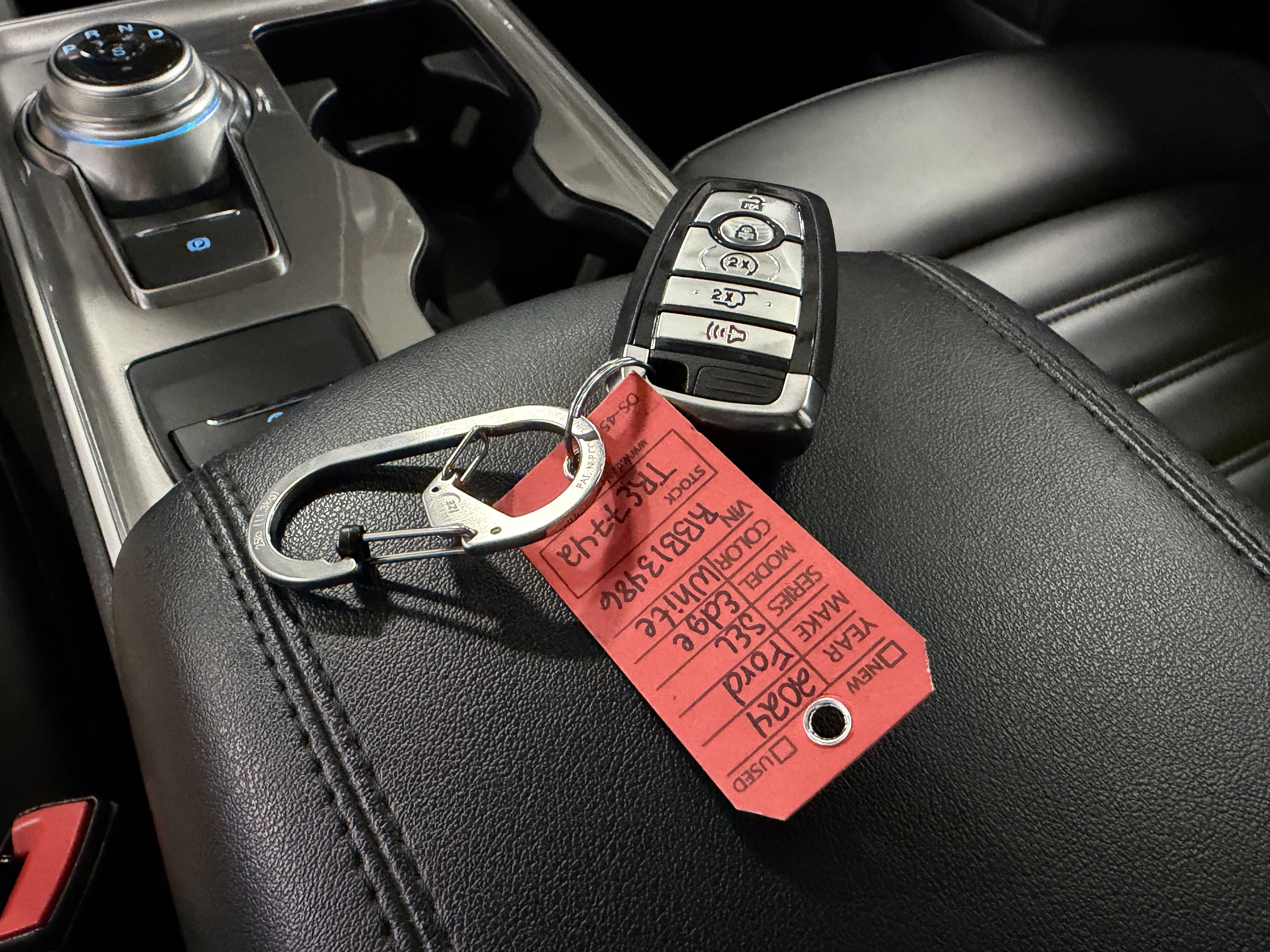 Used 2024 Ford Edge SEL w/ Convenience Package AWD/4WD image 12