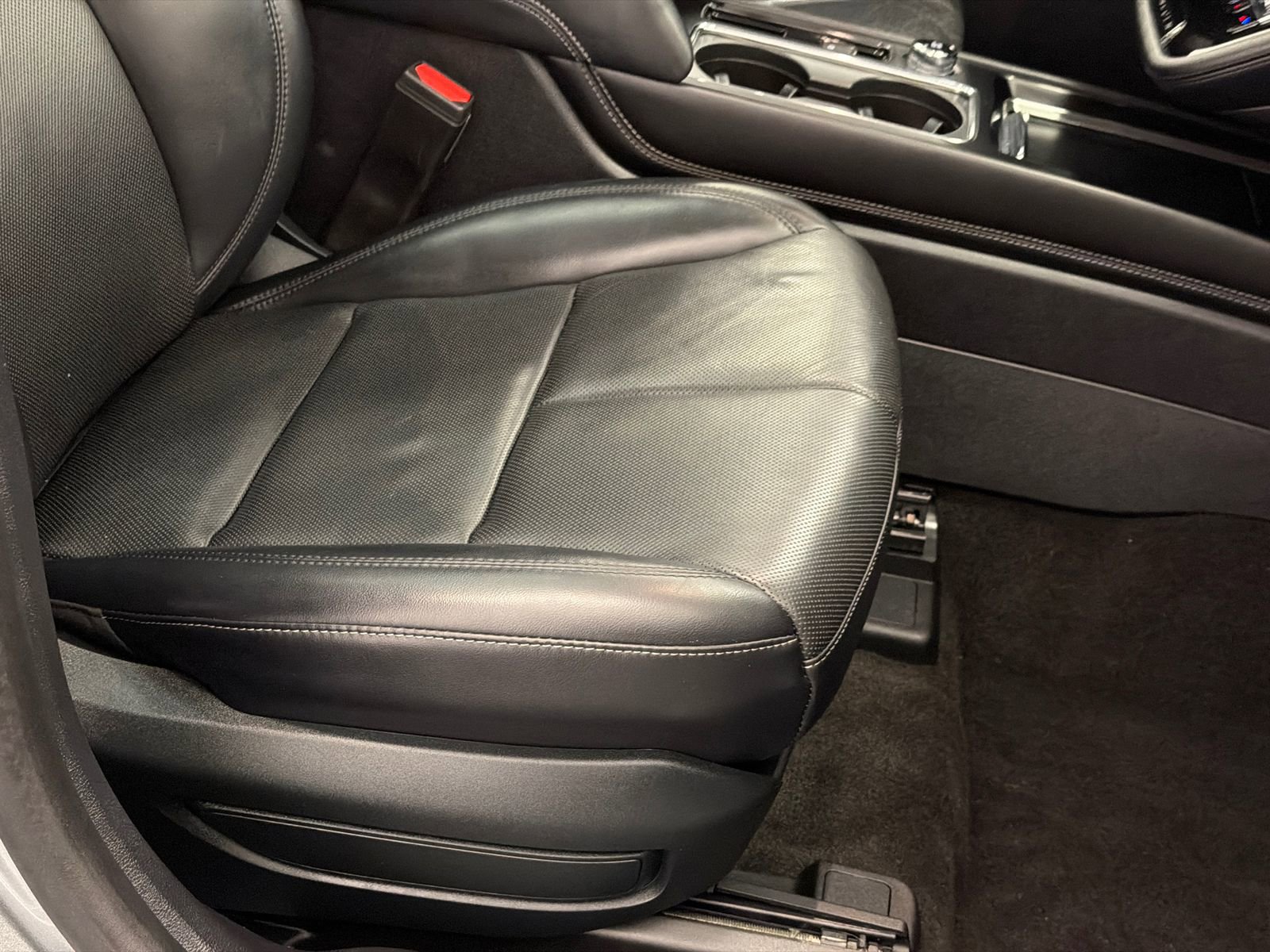 Certified 2022 Lincoln Corsair AWD w/ Premium Package image 11