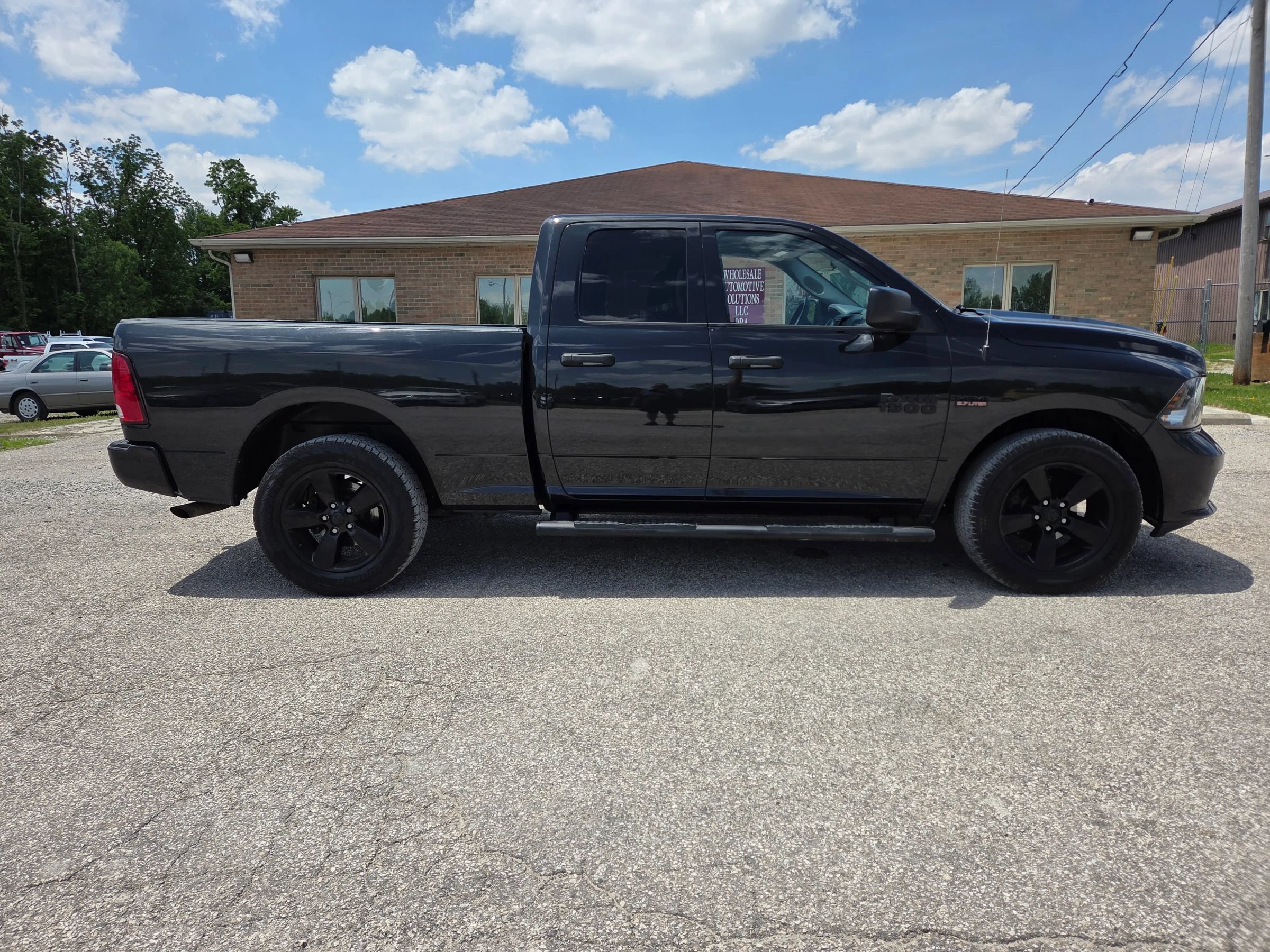 Used 2018 RAM 1500 Express w/ Black Ram 1500 Express Group AWD/4WD image 4