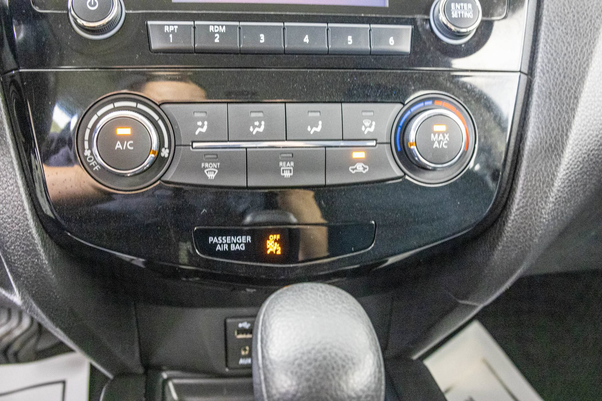 Used 2016 Nissan Rogue S AWD/4WD image 25