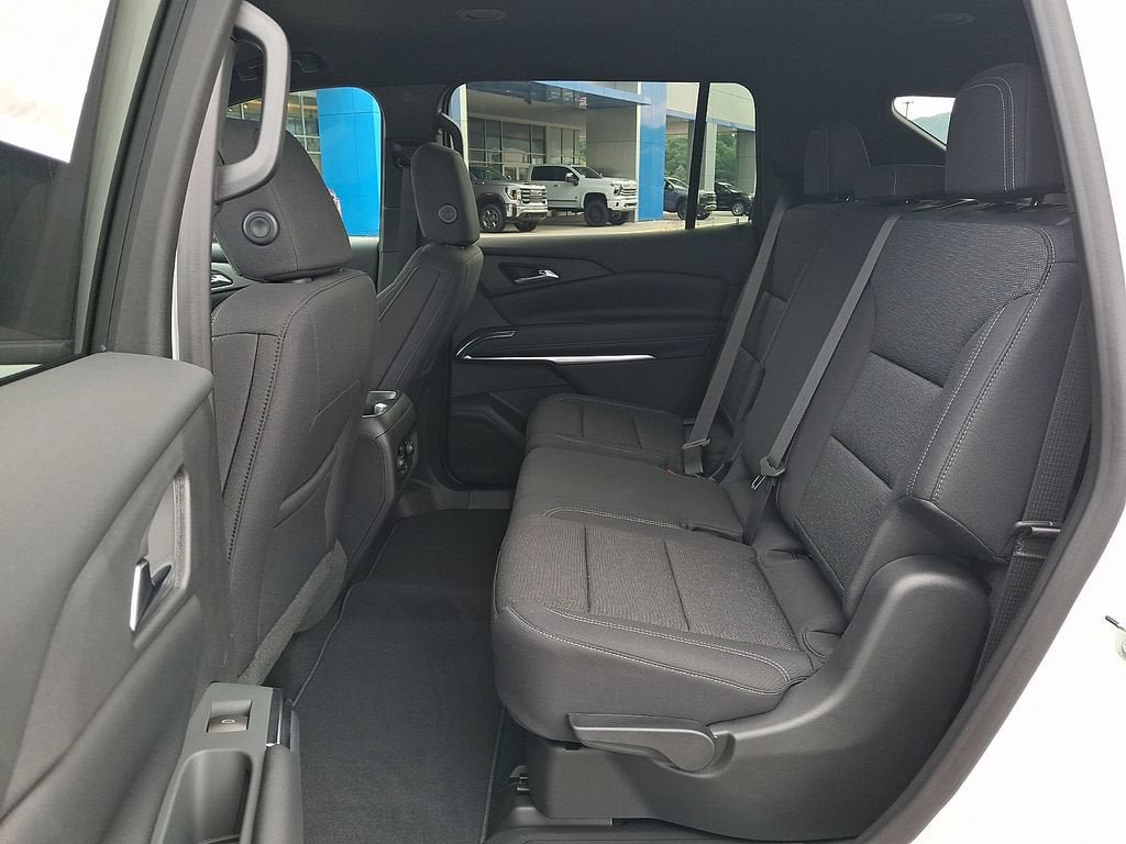 New 2027 Chevrolet Traverse LT FWD image 5