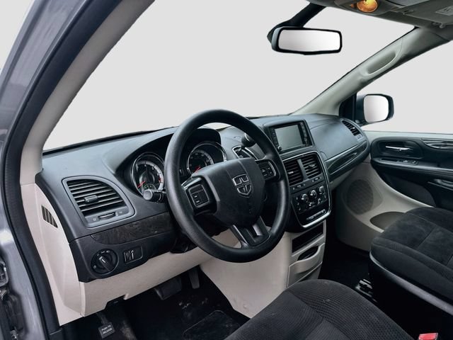 Used 2019 Dodge Grand Caravan SE FWD image 10