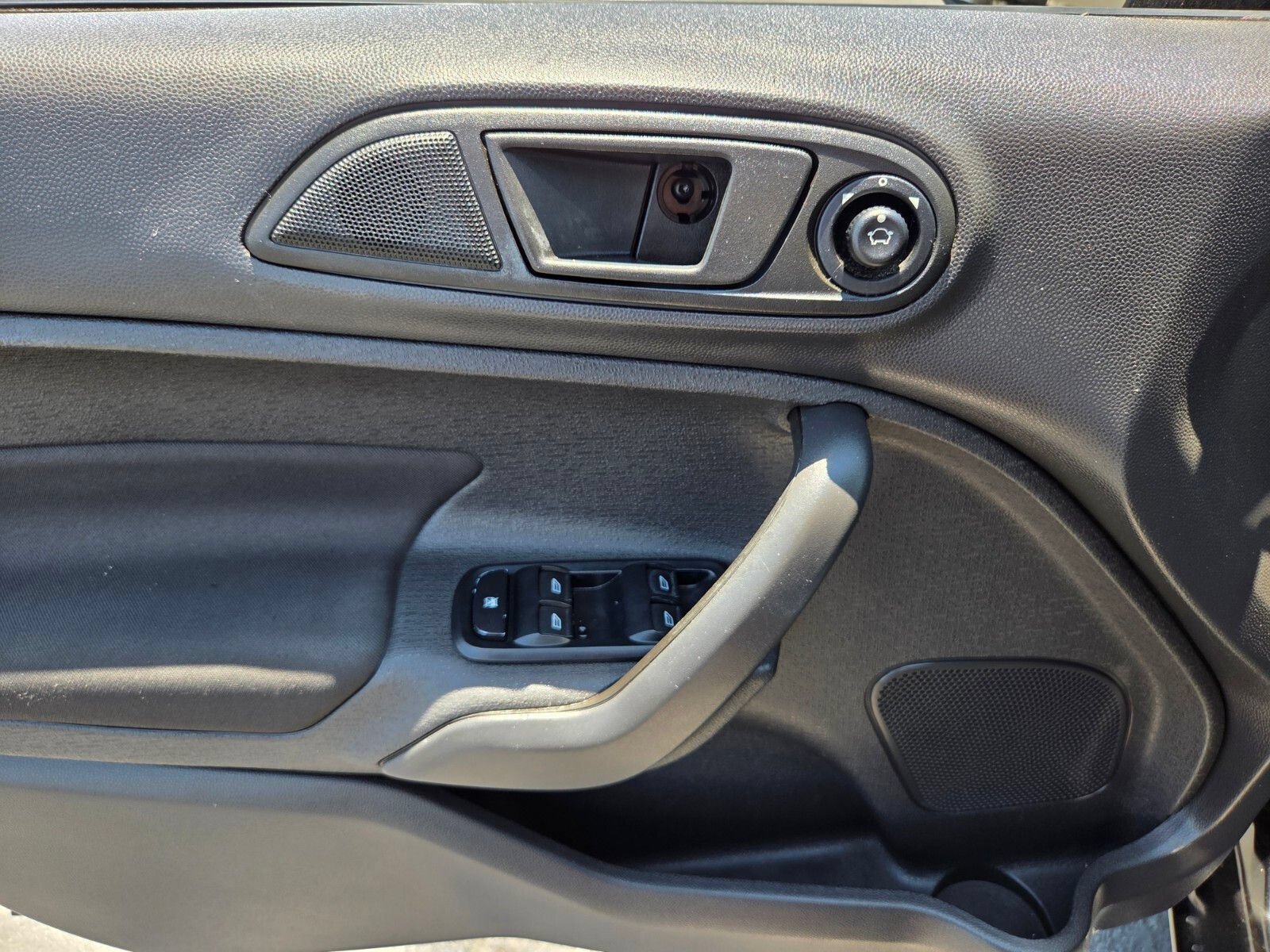 Used 2019 Ford Fiesta SE FWD image 17