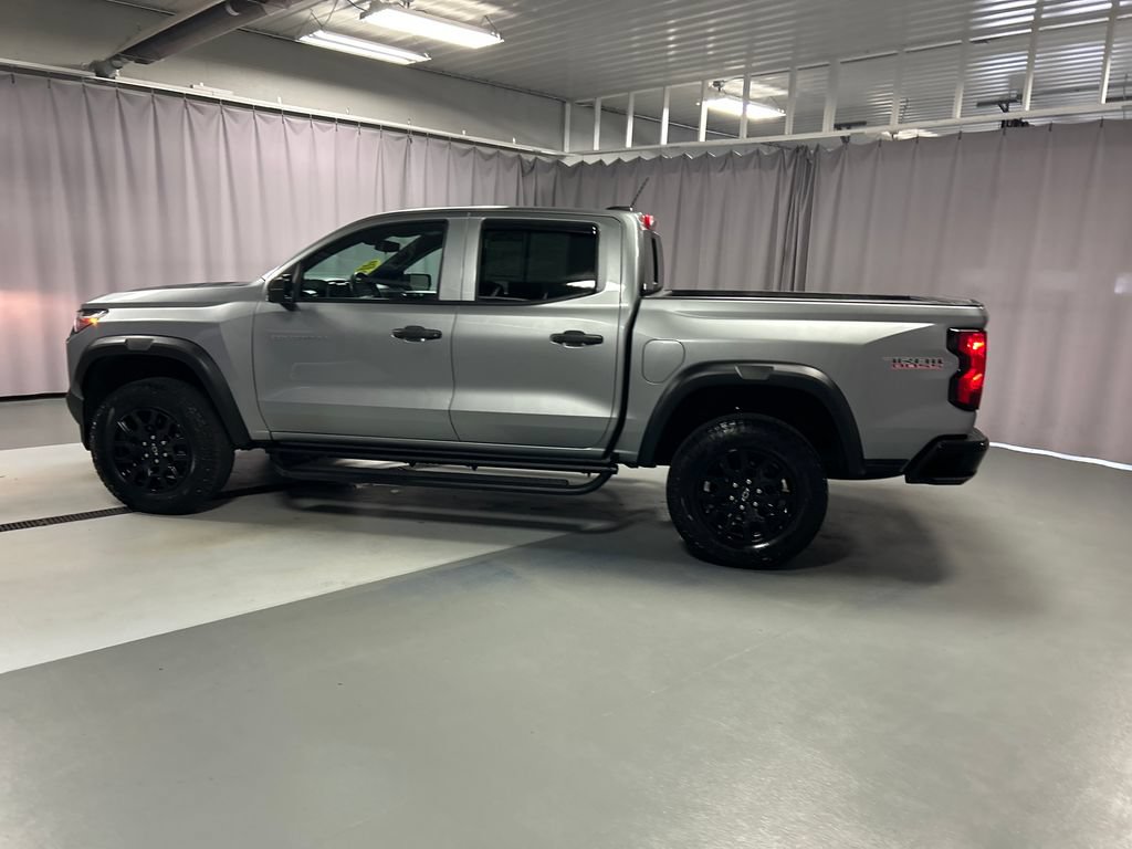 Used 2024 Chevrolet Colorado Trail Boss w/ Advanced Trailering Package AWD/4WD image 4