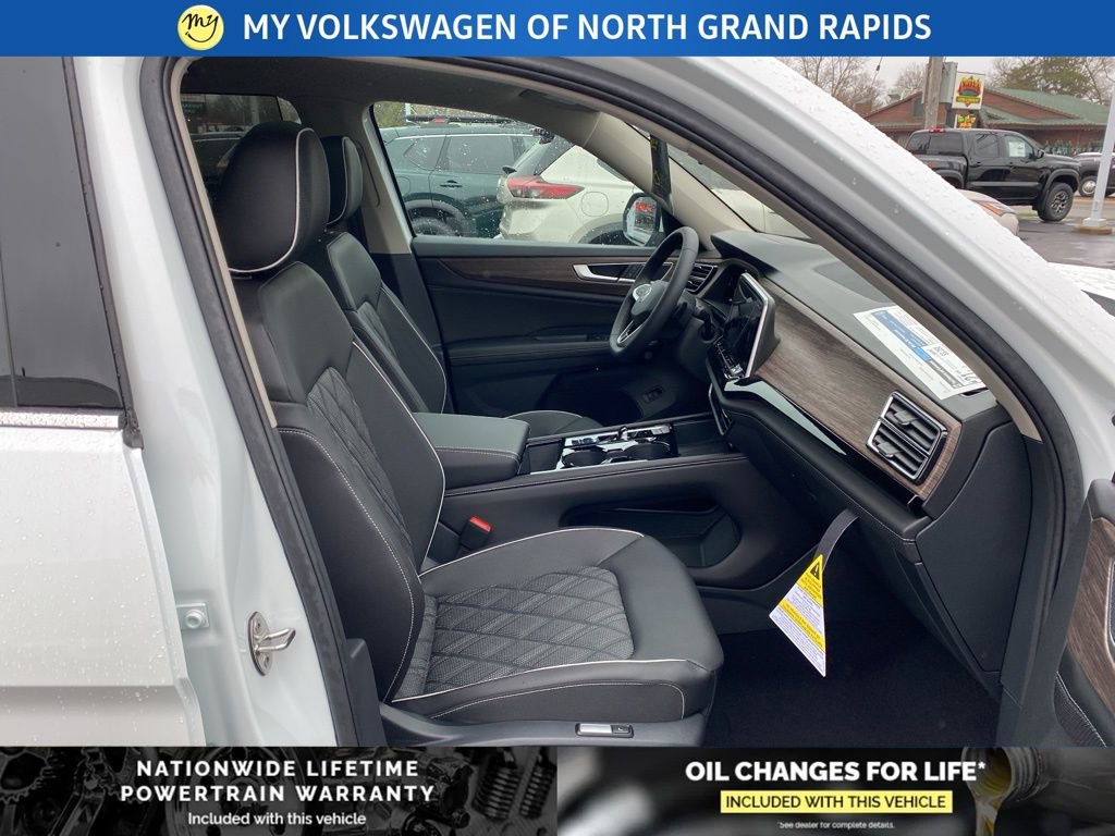 New 2026 Volkswagen Atlas SEL Premium R-Line image 28