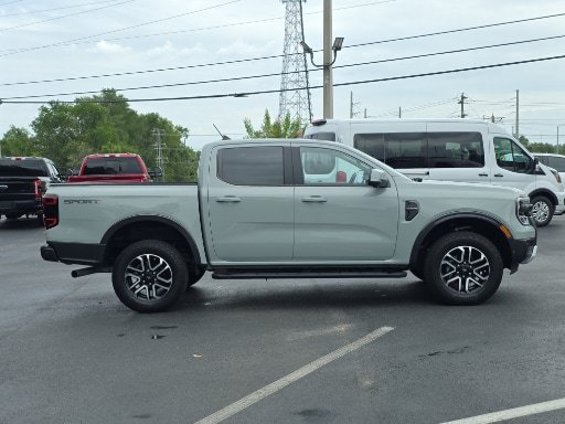 Certified 2024 Ford Ranger Lariat w/ Trailer Tow Package RWD image 8