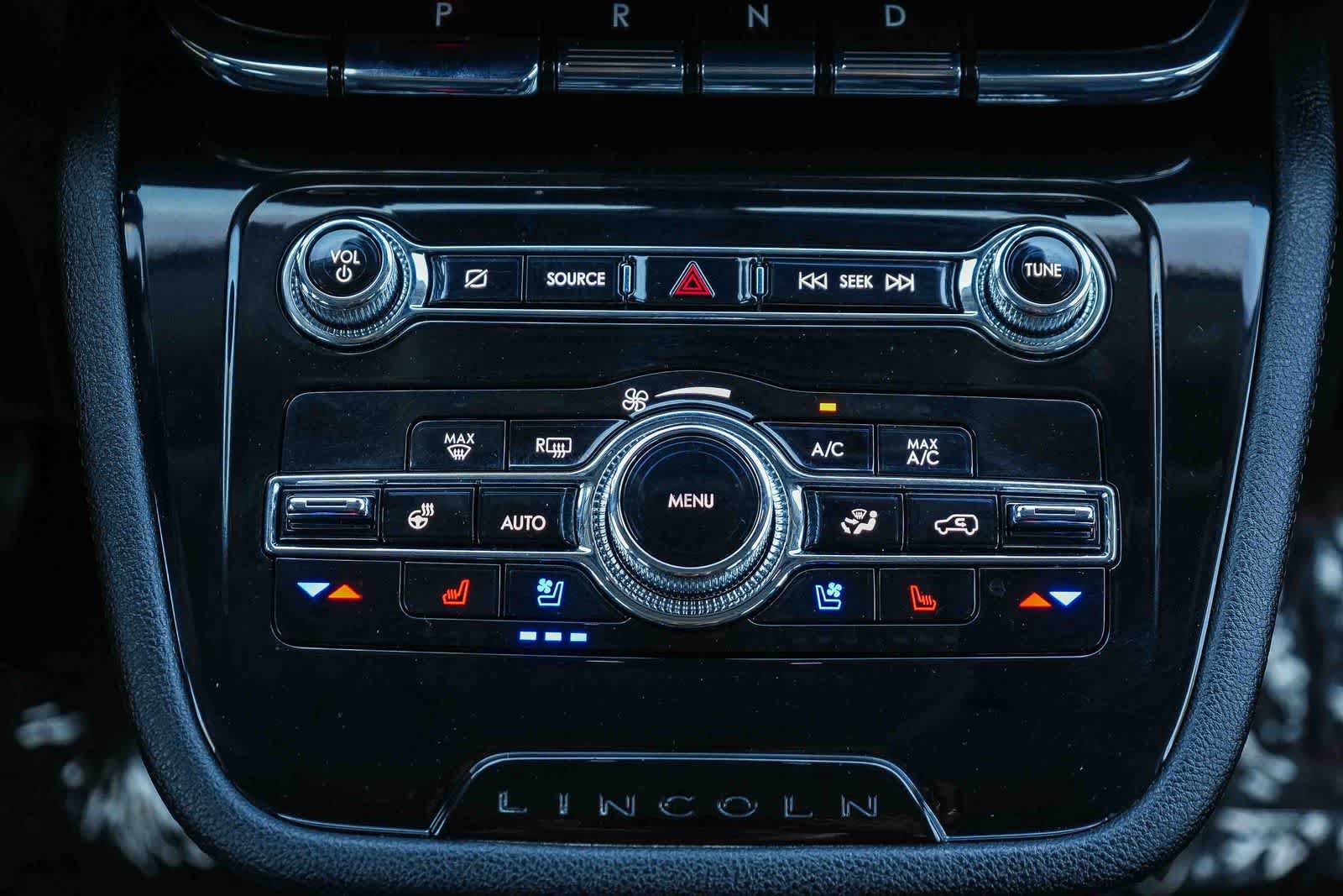Used 2021 Lincoln Corsair FWD w/ Premium Package image 14