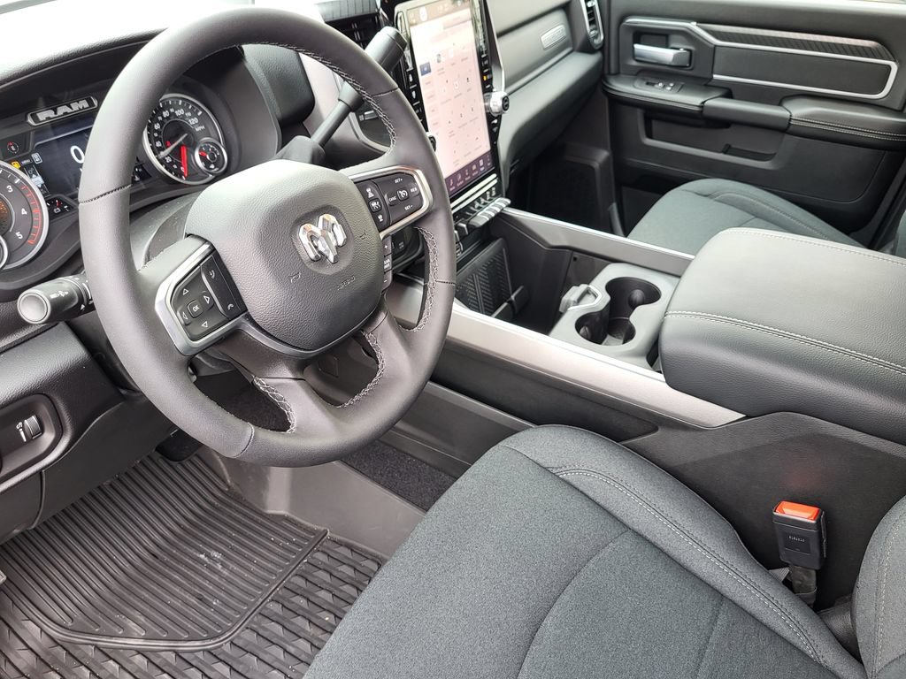 New 2026 RAM 2500 Big Horn AWD/4WD image 13