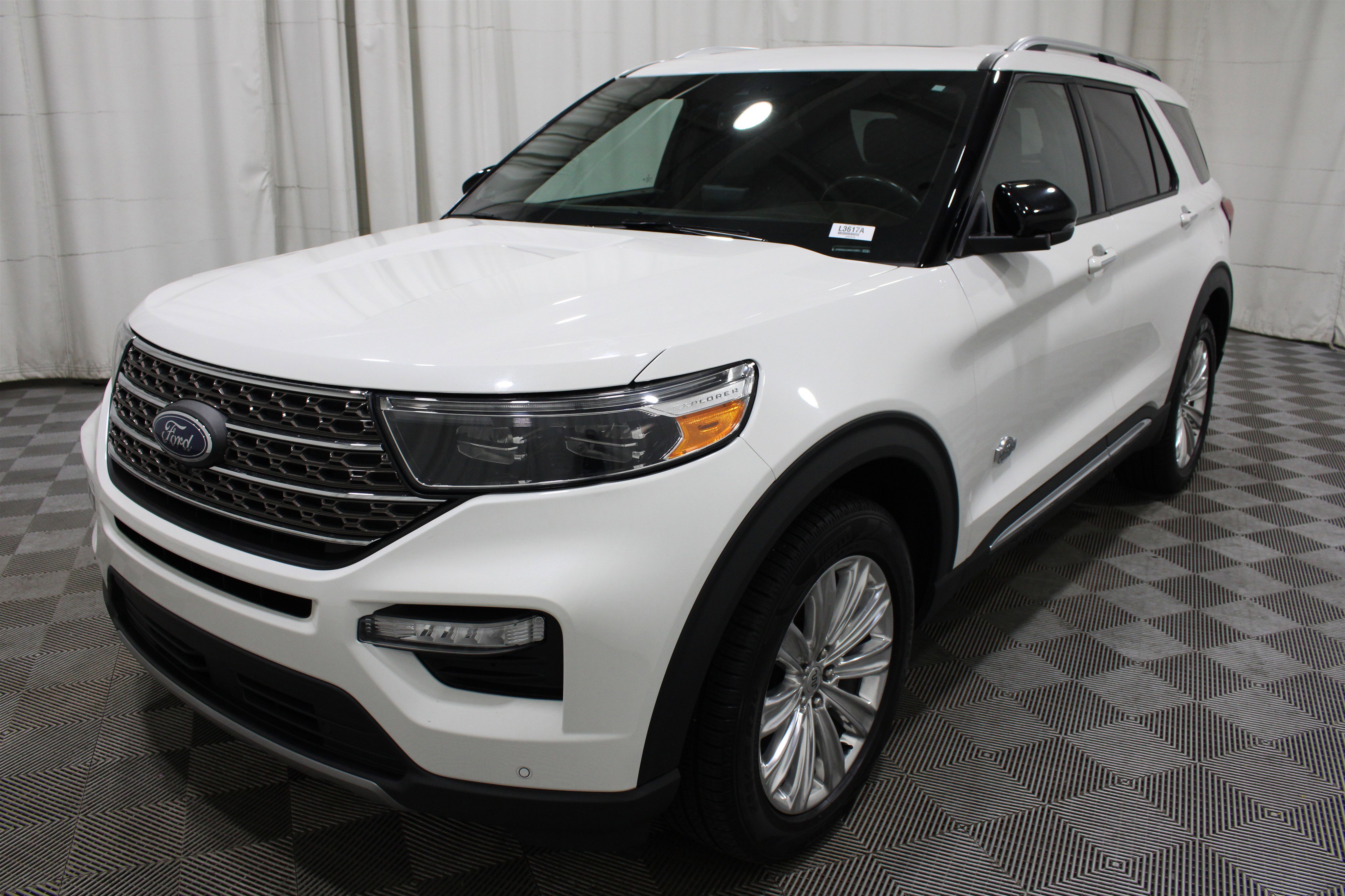 Used 2022 Ford Explorer King Ranch w/ Technology Package AWD/4WD image 37
