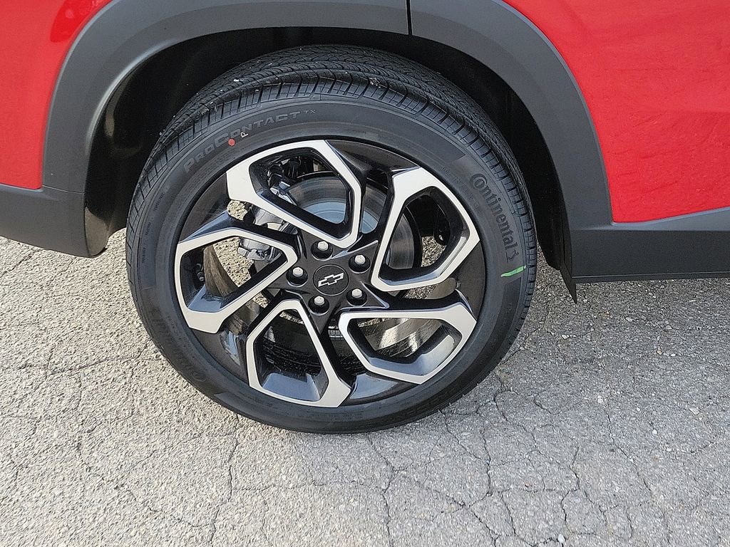 New 2026 Chevrolet Trax RS w/ Driver Confidence Package image 7