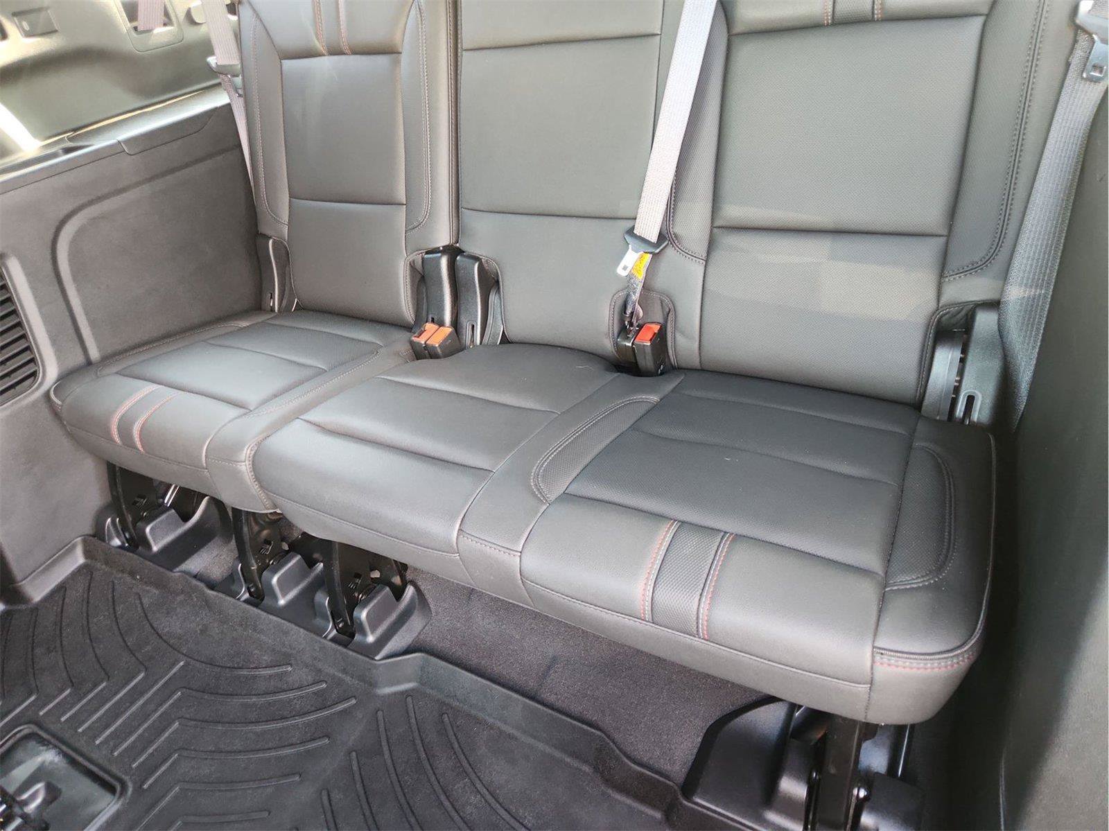 Certified 2024 Chevrolet Suburban RST w/ Sport Performance Package AWD/4WD image 35
