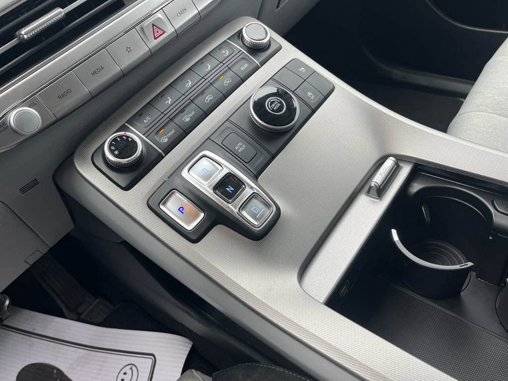 Used 2022 Hyundai Palisade SE image 25