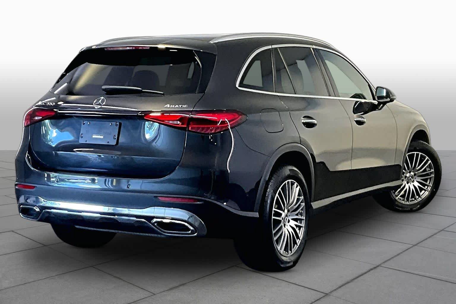 Used 2026 Mercedes-Benz GLC 300 4MATIC image 13