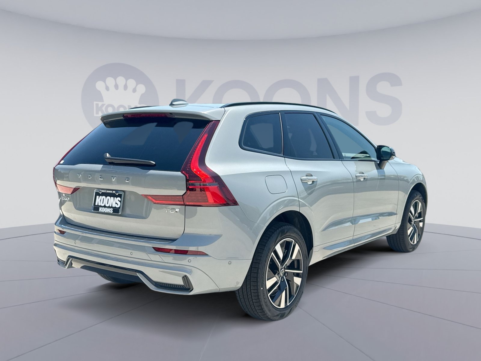 New 2026 Volvo XC60 T8 Plus w/ Protection Package Premier AWD/4WD image 7