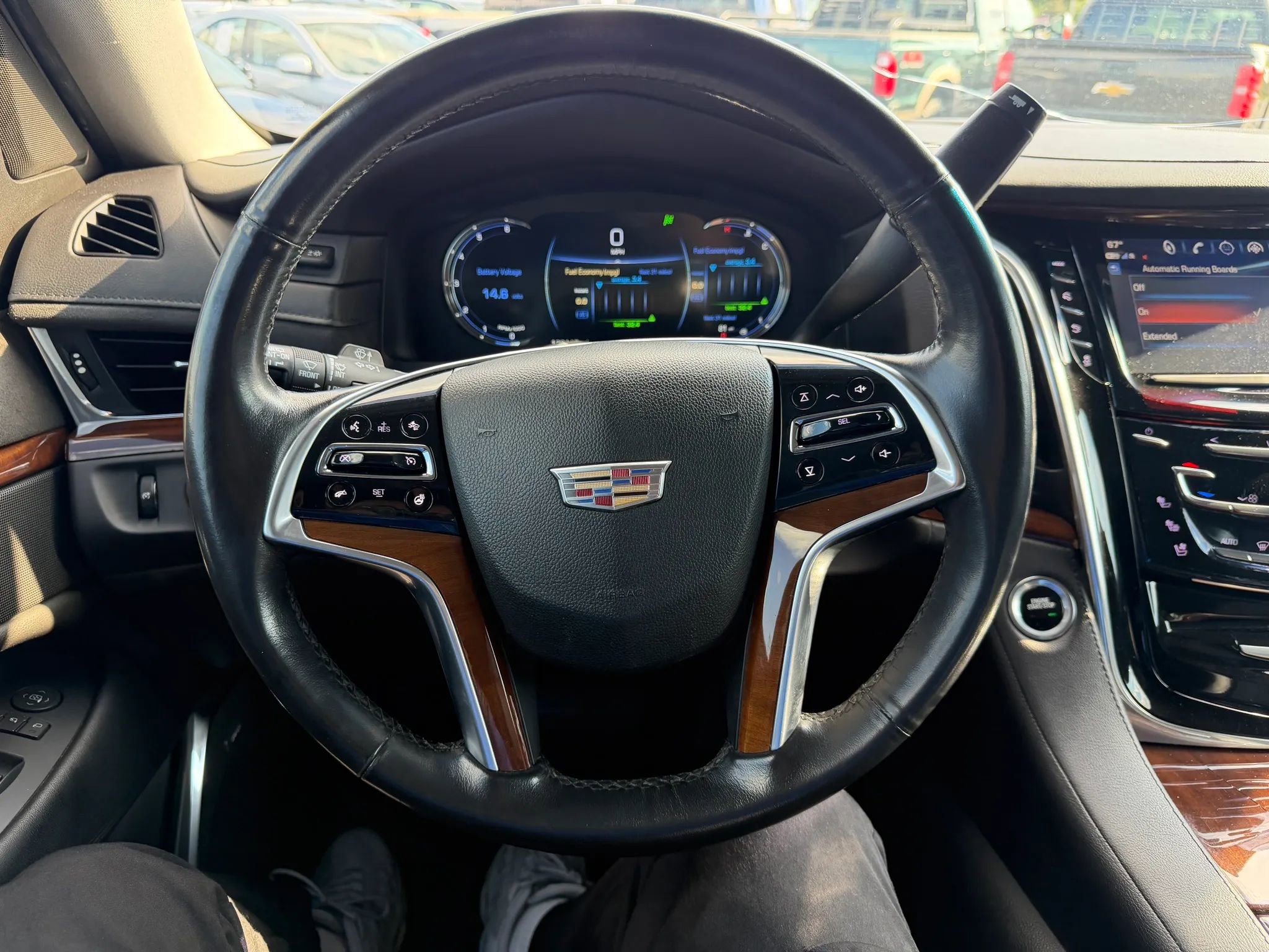 Used 2017 Cadillac Escalade Premium Luxury AWD/4WD image 28