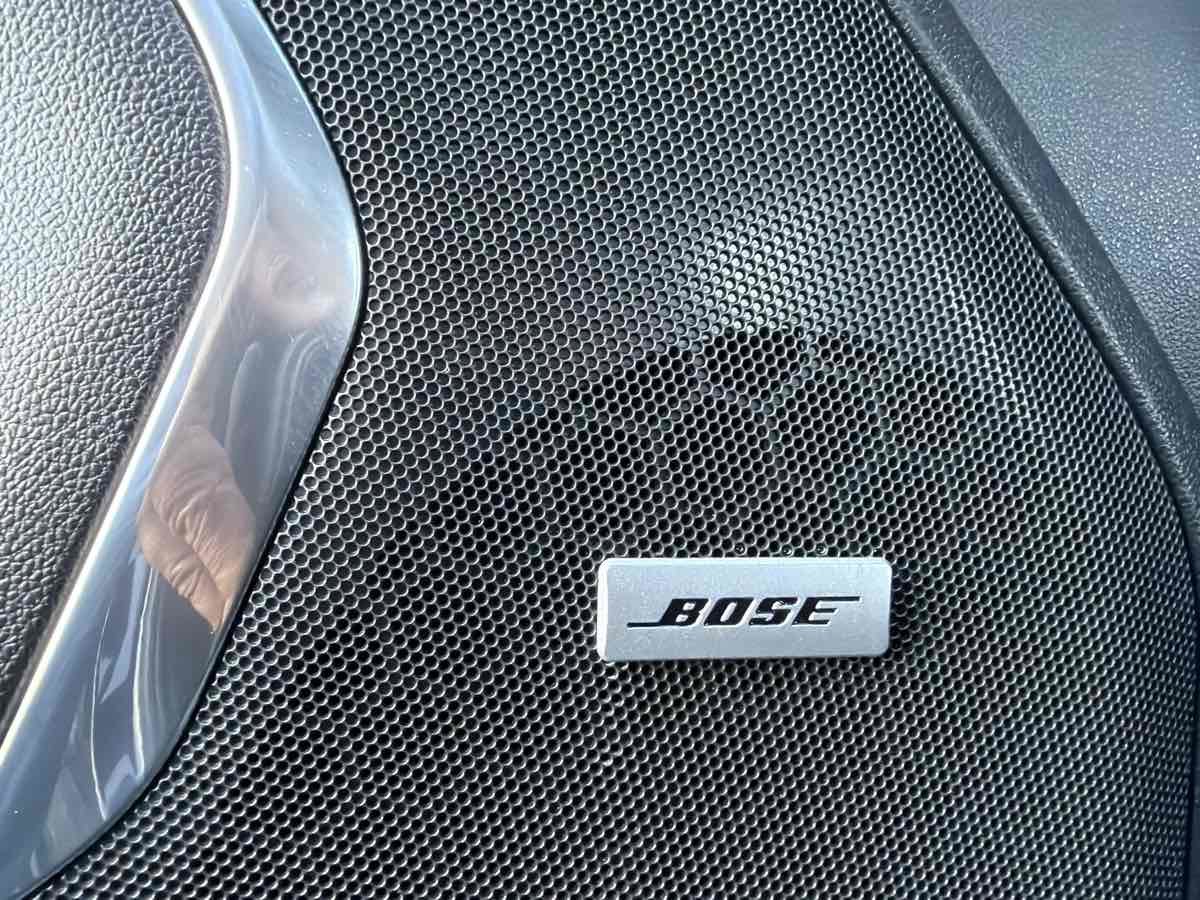 Used 2023 Chevrolet Suburban Premier RWD image 37