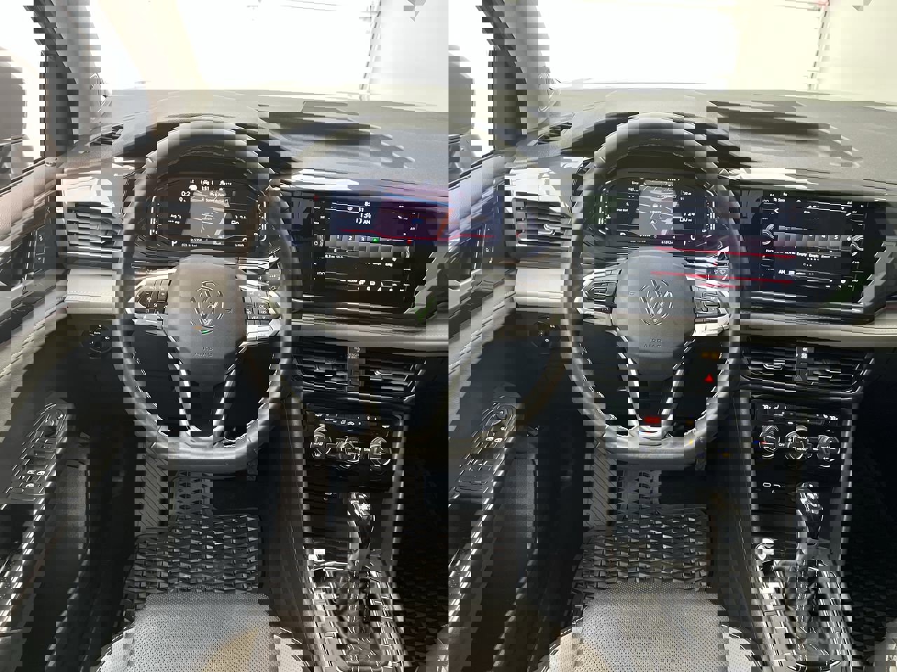 Used 2022 Volkswagen Taos SEL image 14