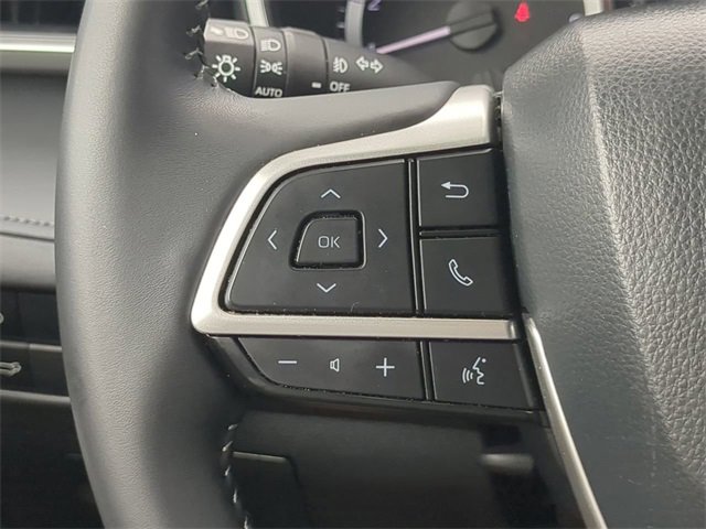 Certified 2024 Toyota Highlander XLE image 25