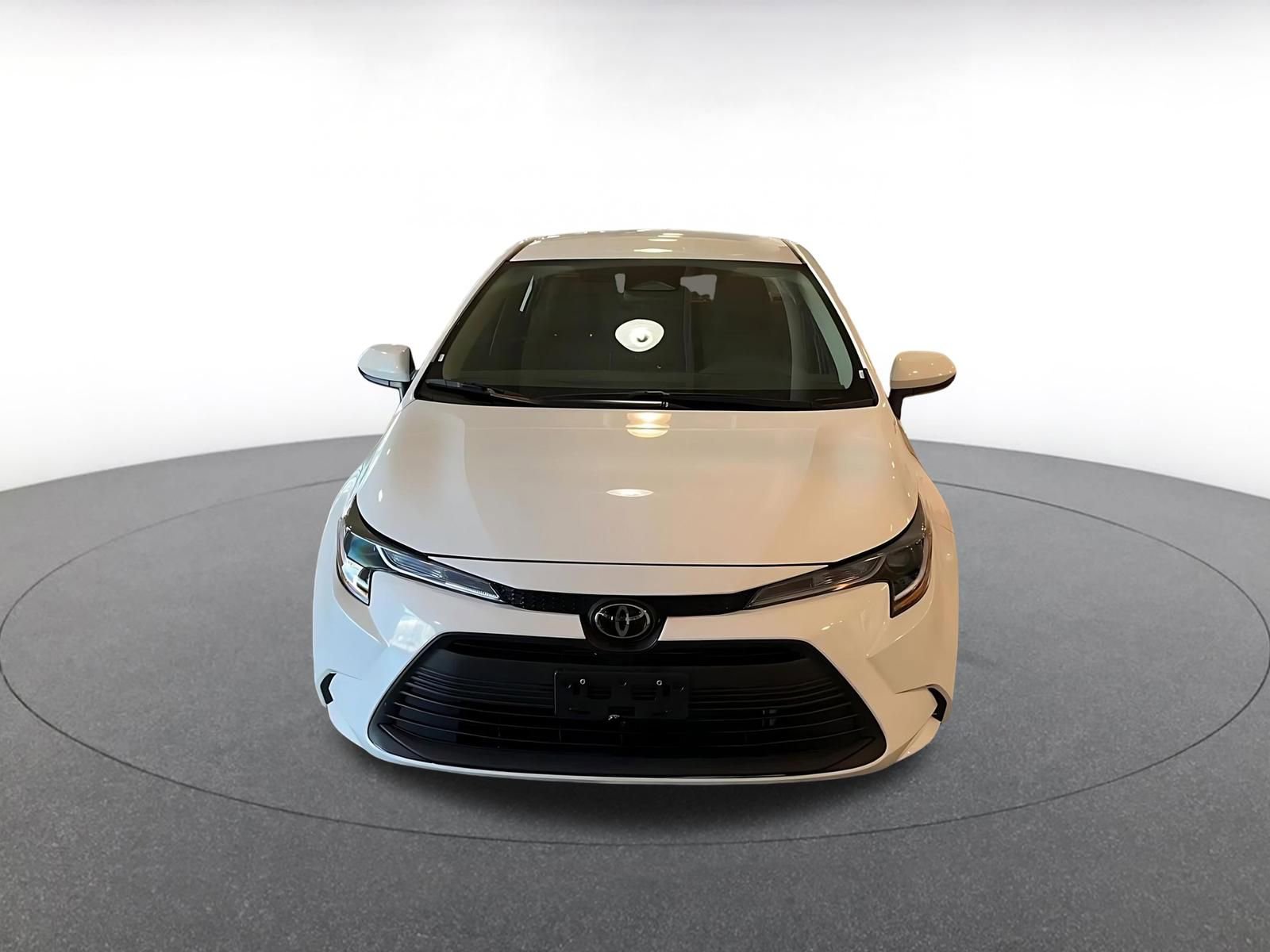 Used 2025 Toyota Corolla LE image 4