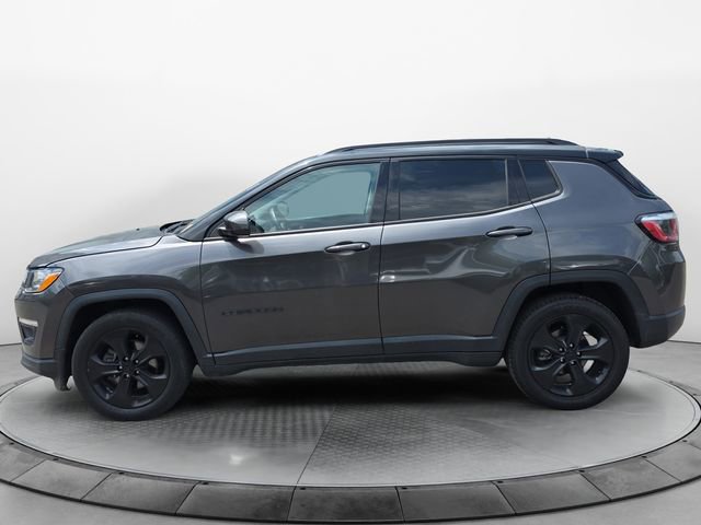 Used 2018 Jeep Compass Latitude w/ Popular Equipment Group FWD image 2