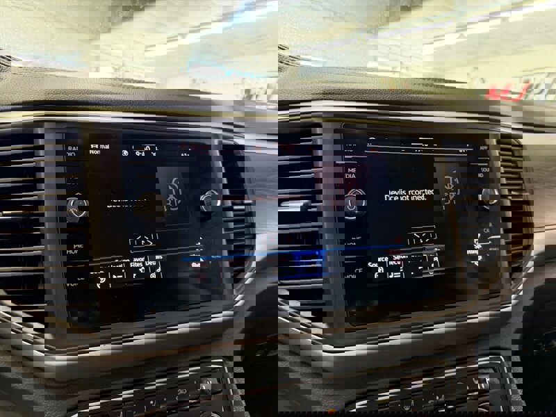 Used 2021 Volkswagen Atlas SE image 27