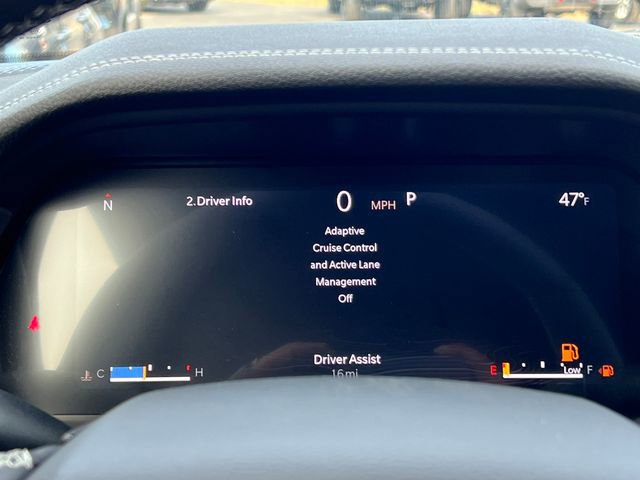 Used 2025 Jeep Grand Cherokee Limited w/ Black Appearance Package image 21