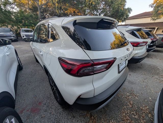 New 2025 Ford Escape SE w/ PHEV Premium Package image 9
