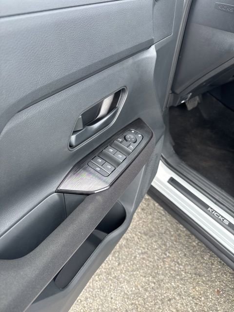 New 2026 Nissan Kicks S w/ Charging Package FWD image 8