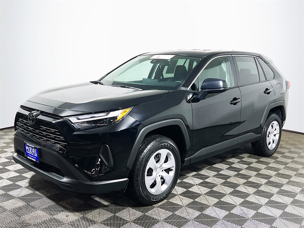 Certified 2025 Toyota RAV4 LE image 4