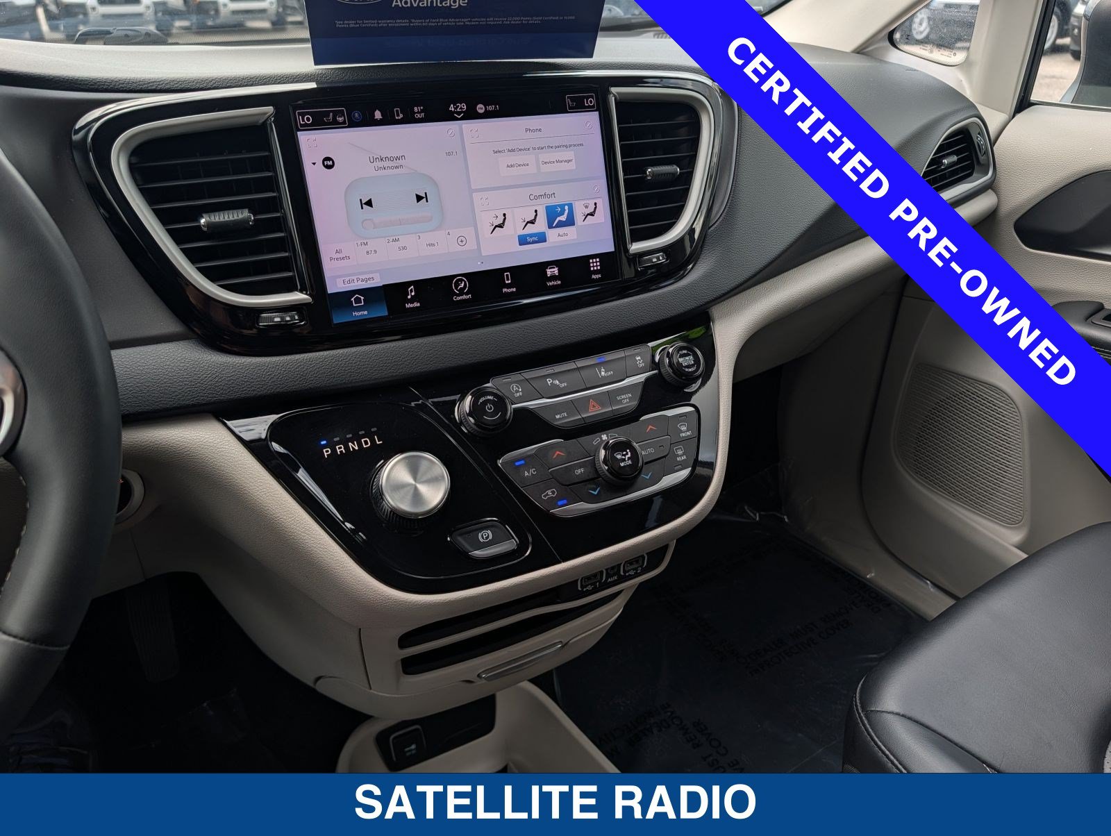 Used 2023 Chrysler Pacifica Touring-L FWD image 32