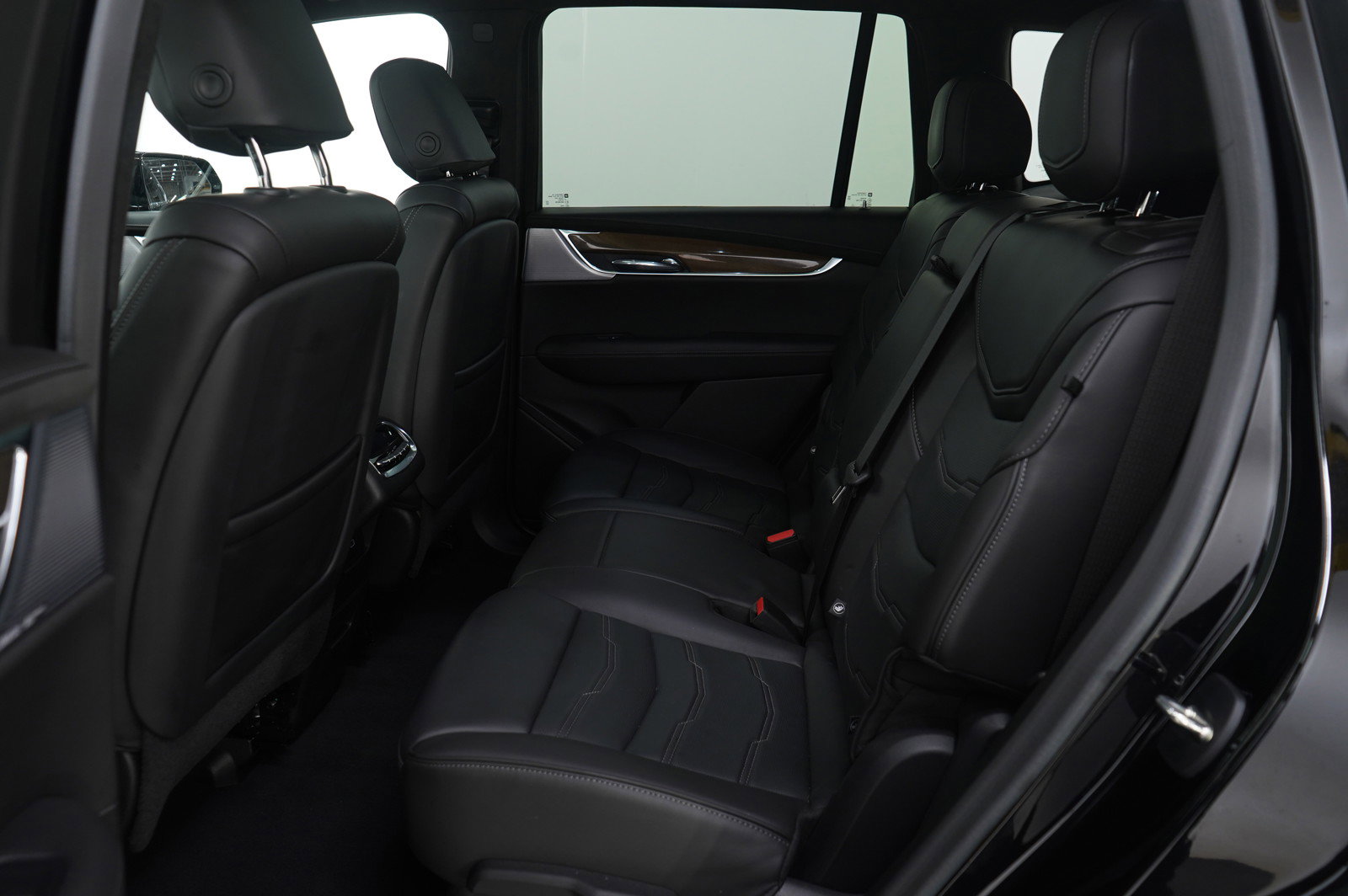 Used 2022 Cadillac XT6 Premium Luxury w/ Platinum Package image 14