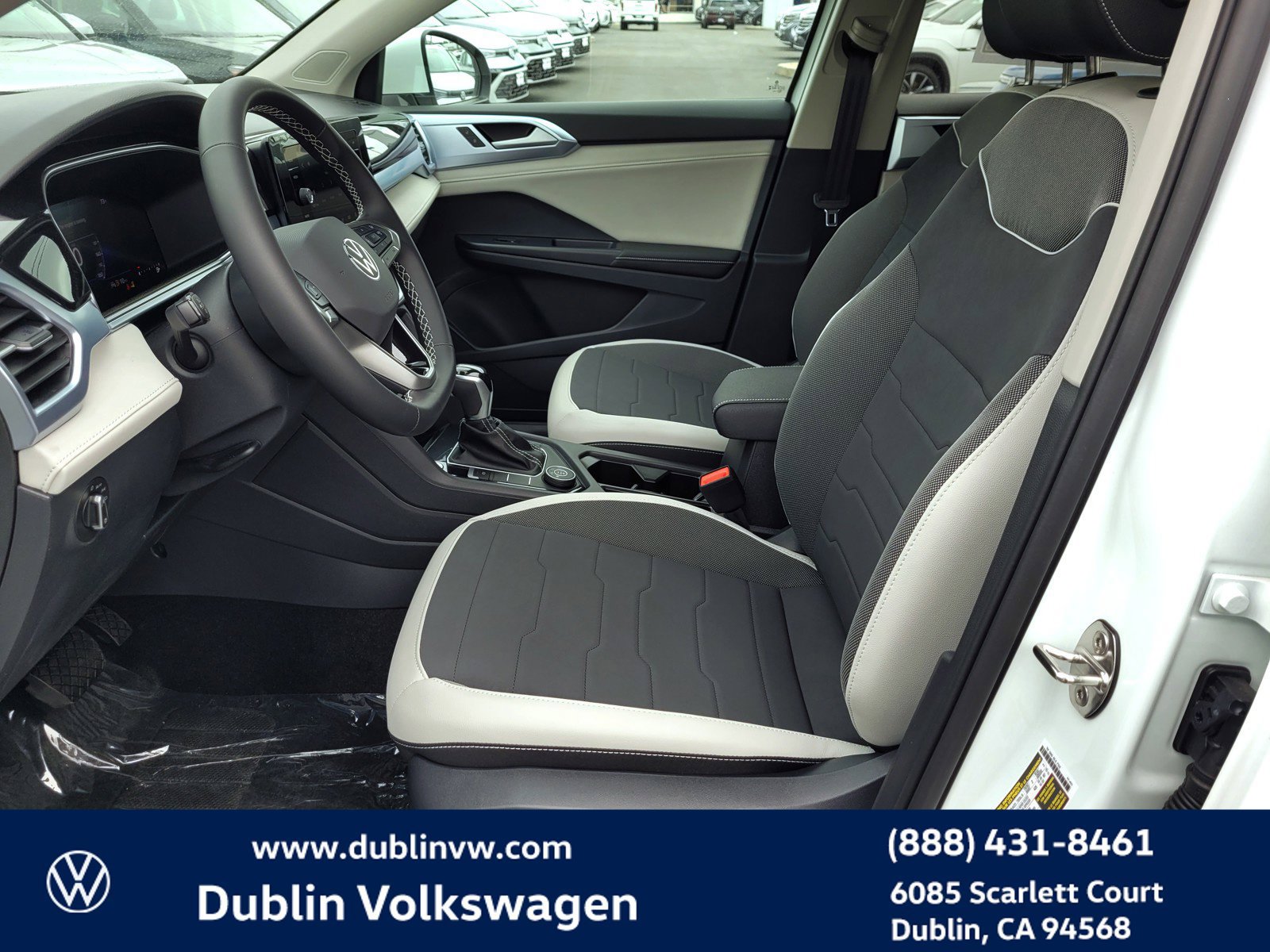 New 2025 Volkswagen Taos SE AWD/4WD image 13