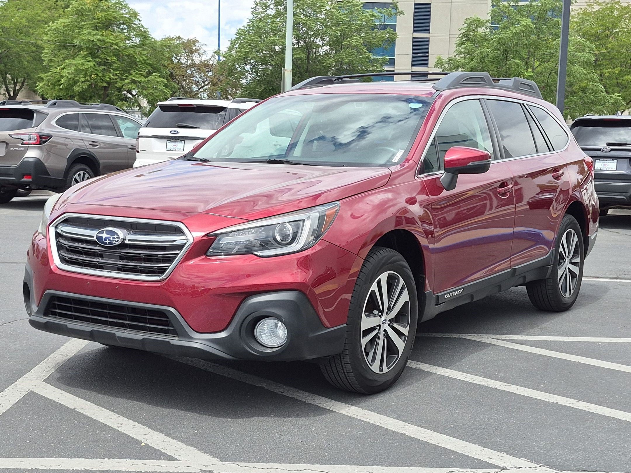 Used 2019 Subaru Outback 2.5i Limited AWD/4WD image 8