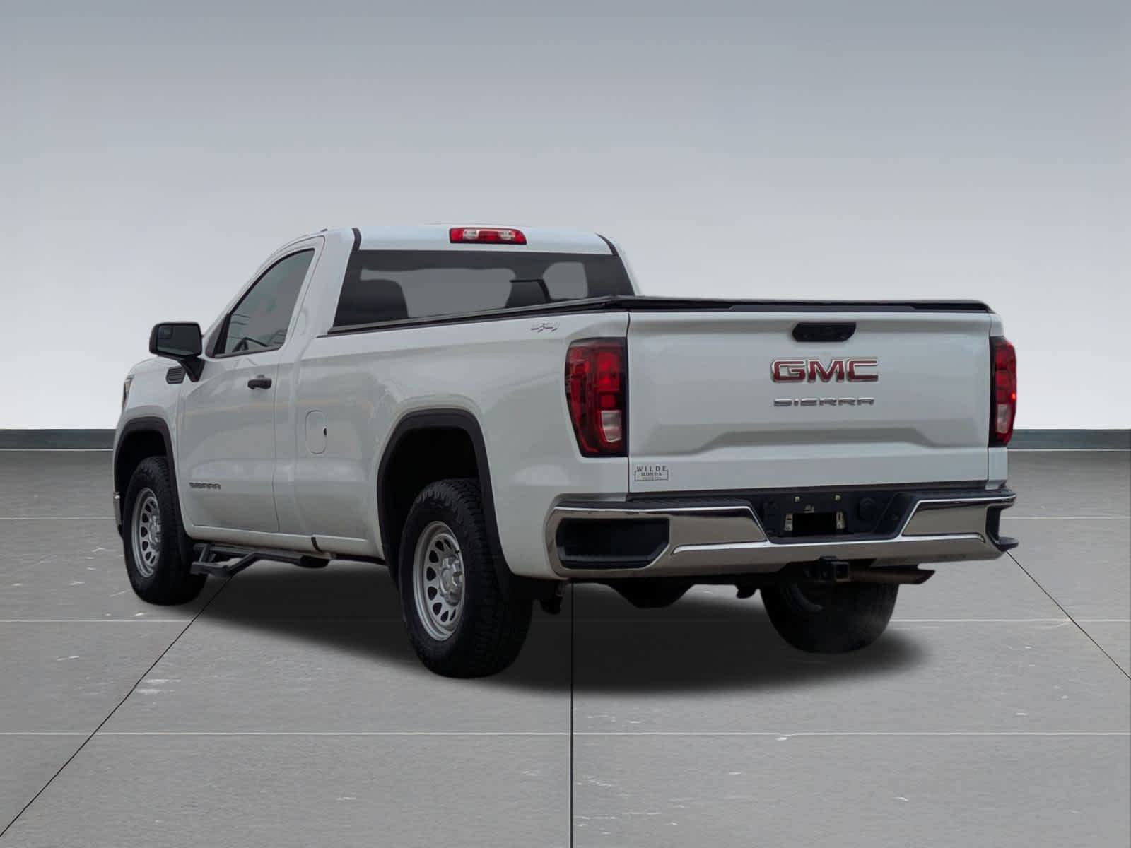 Used 2024 GMC Sierra 1500 Pro w/ Pro Value Package AWD/4WD image 4