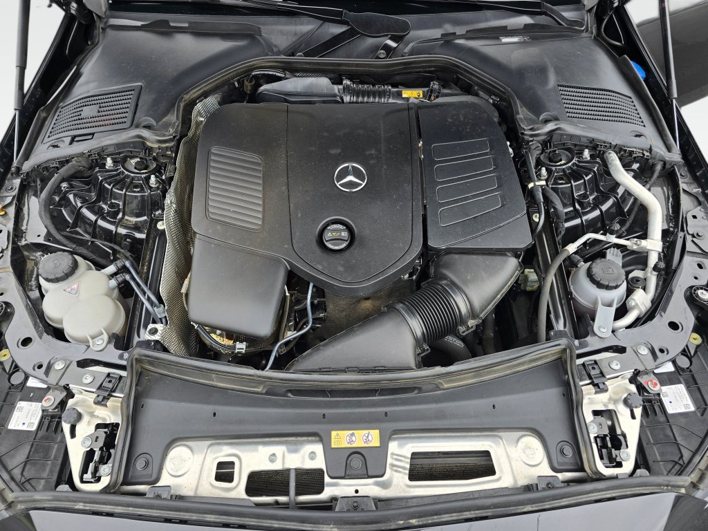 Used 2023 Mercedes-Benz C 300 4MATIC Sedan image 11