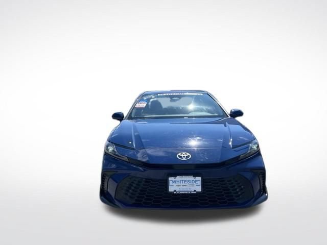 Used 2025 Toyota Camry SE FWD image 13