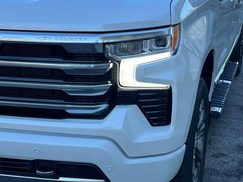 Certified 2023 Chevrolet Silverado 1500 High Country w/ Technology Package image 9