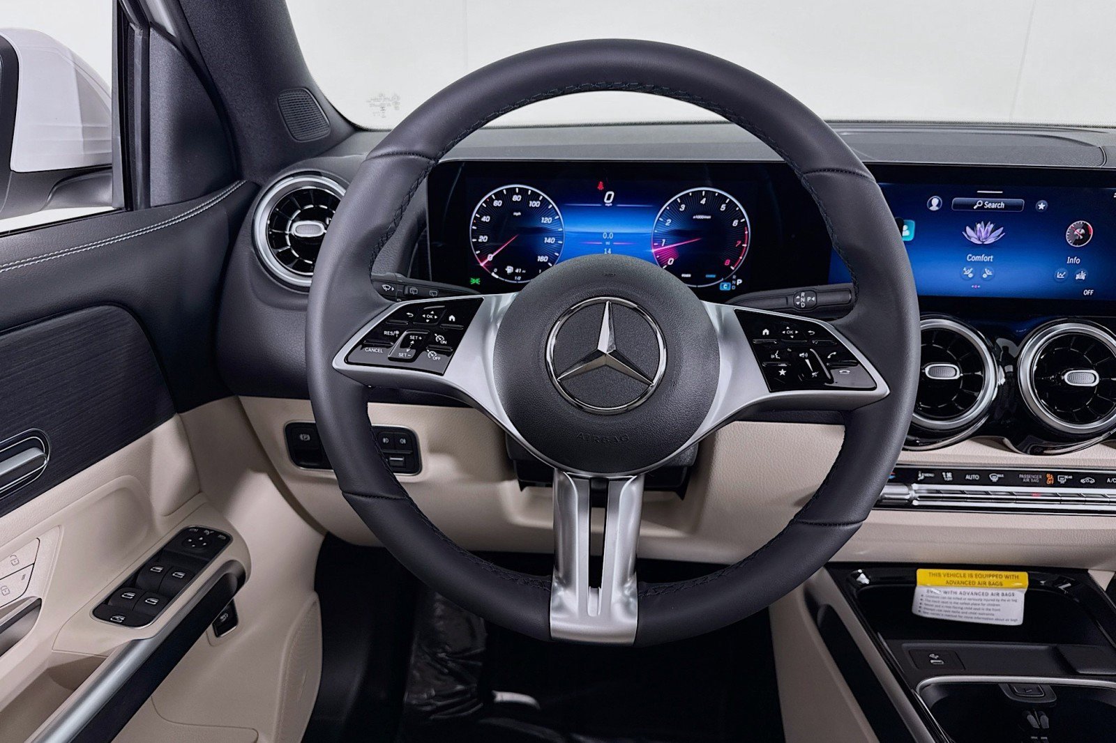 New 2026 Mercedes-Benz GLB 250 image 4