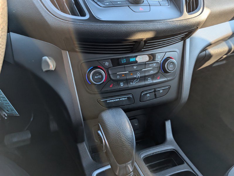 Used 2018 Ford Escape SE w/ SE Sync 3 Package FWD image 18