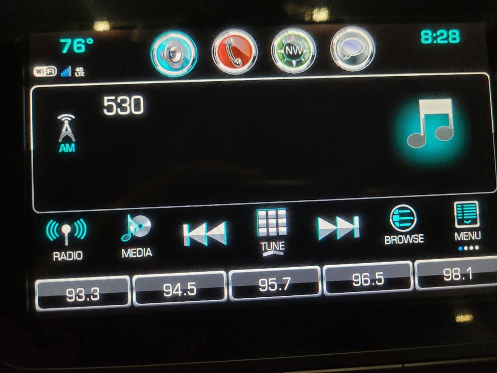 Used 2018 Chevrolet Malibu LT w/ Leather Package FWD image 25