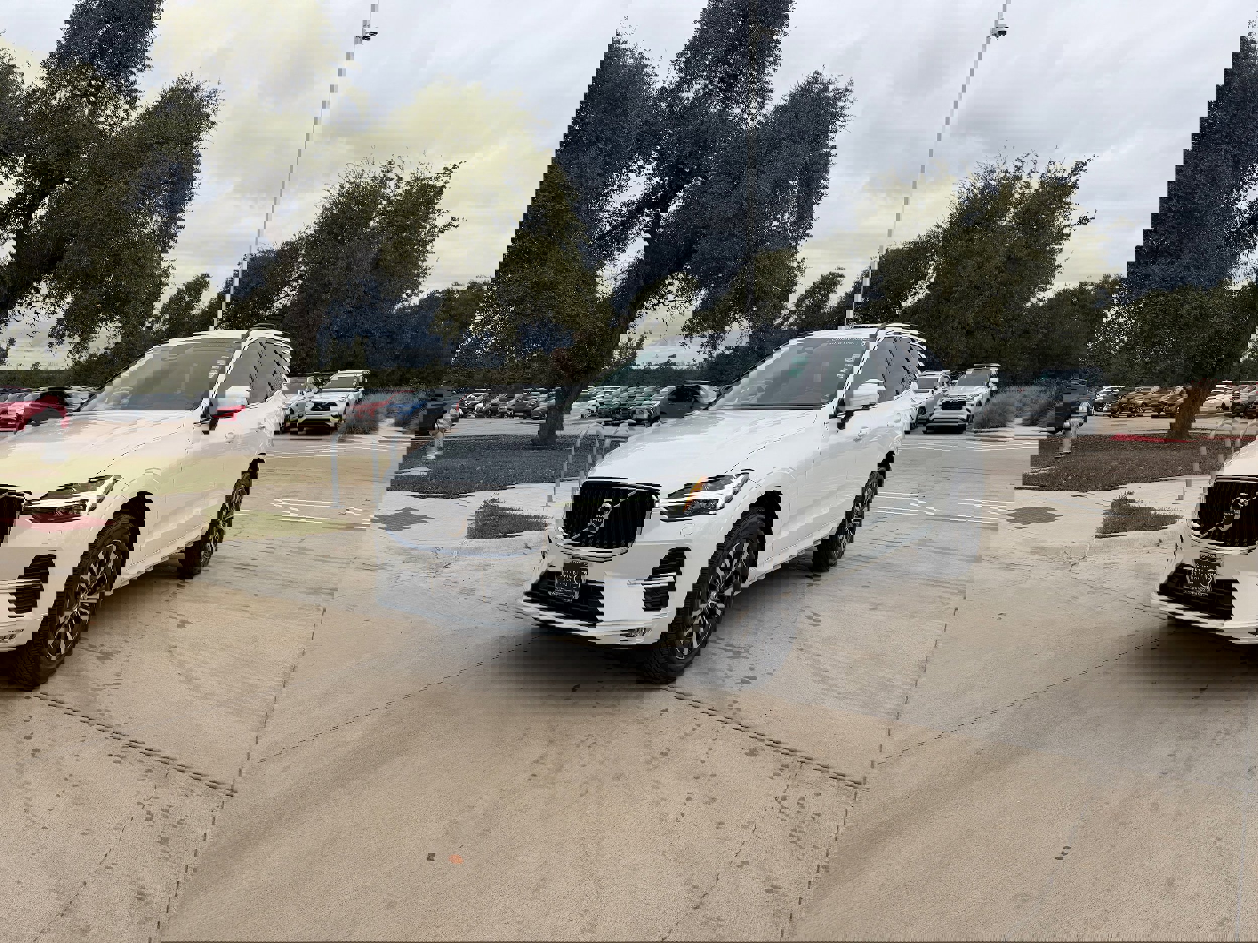 Certified 2023 Volvo XC60 B5 Core image 2