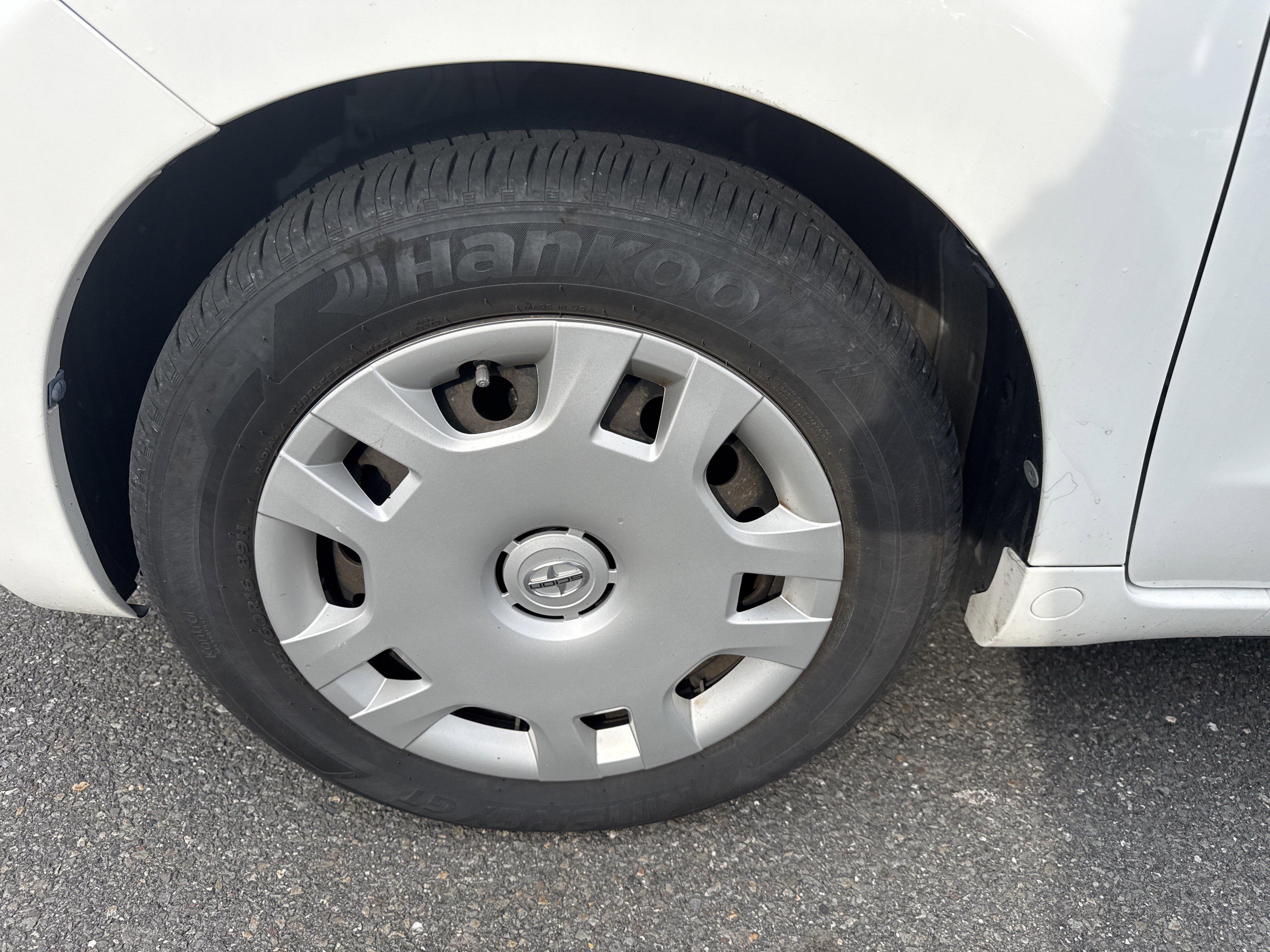 Used 2012 Scion xD video 2